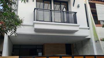 Gambar 1 Di Jual Rumah Cantik 2 Lantai Pinggir Jalan Raya Jakarta Pondok Gede