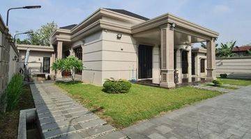 Gambar 1 Villa Mewah Jalan Karya Baru 