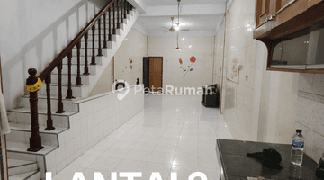 Gambar 5 Disewakan Ruko Jalan Kapten Sumarsono