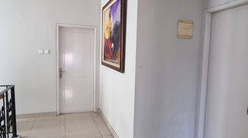 Gambar 3 Dijual Rumah 2 Lantai Dipuri Sriwidari Cibubur