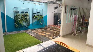 Gambar 2 Rumah 2 Lantai Semi Furnished SHM