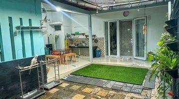 Gambar 5 Rumah 2 Lantai Semi Furnished SHM