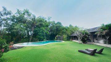 Gambar 2 FREEHOLD-Spectacular Architecture Design Villa in Nyanyi