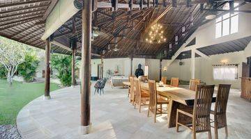 Gambar 4 FREEHOLD-Spectacular Architecture Design Villa in Nyanyi