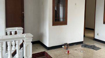 Gambar 3 Rumah 2 Lantai Sayap Bkr, 8 Kt, Bisa Untuk Kantor Live Streaming, Kostan, Letak Hook, Taman