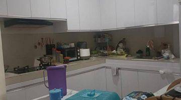 Gambar 2 Rumah 2 Lantai Semi Furnished di Perum Kinaya Residence