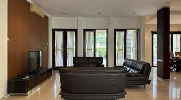 Gambar 3 Rumah Bagus Luxury Fully Furnished SHM di Kebayoran Baru, Jakarta Selatan