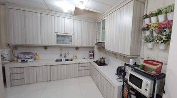 Gambar 5 Rumah 3  1/2 Lantai Palm Paradise, Park Residence