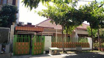 Gambar 1 Rumah Bagus SHM di Manyar Tirtoyoso Selatan, Surabaya