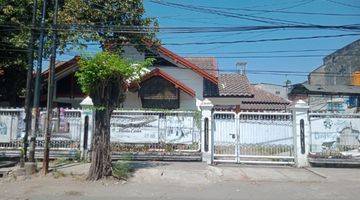 Gambar 1 Rumah Bagus SHM di Ketintang Madya, Surabaya