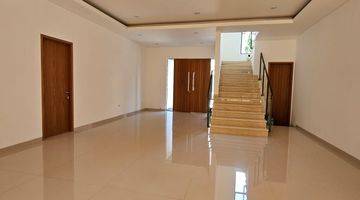 Gambar 4 Dijual Rumah Baru Full Renovasi Singgasana