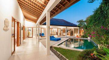 Gambar 2 Modern Luxury Villa for Sale in Prime Canggu/Batu Bolong Location