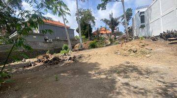 Gambar 3 700m² Land With River View In Canggu Batubolong