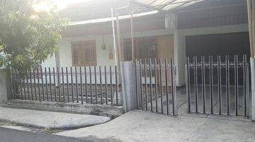 Gambar 1 Rumah Strategis  Kutisari Indah Area Kampus UK Petra Surabaya Row Jalan Lebar