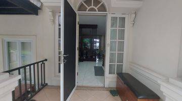 Gambar 1 Dijual Rumah 2 Lantai Semi Furnished di Taman Giri Loka. Ivn