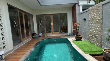 Gambar 3 Villa Full Furnished di Jalan Tumbak Bayuh, Badung