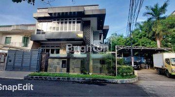 Gambar 1 Rumah Mewah Termasuk Prabot Lokasi Nyaman Sunter