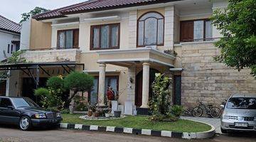 Gambar 1 Rumah Mewah  Design American Classic Di Hook Depan Taman Komp Griya Sarana Husada Cinere