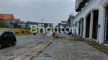 Gambar 2 Ruko gandeng 3 lantai (kosong), hokky di Percut Sei Tuan, Deli Serdang.