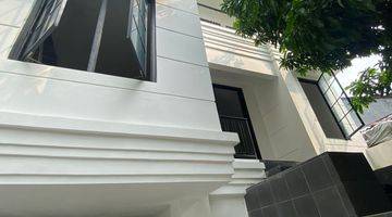 Gambar 1 Brand New House di Pondok Indah Kawasan Komplek