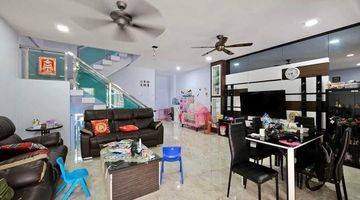 Gambar 3  Rumah Bagus  3 Lantai Bagus Semi Furnished