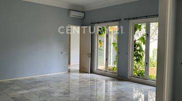 Gambar 2 Stand Alone House With Private Pool In Cipete Area