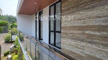 Gambar 2 Dijual Rumah Desain Cantik Posisi Hook Di Sektor 9 Bintaro