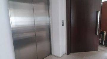 Gambar 4 Apartemen 3BR Menarik Dan Private Lift di Kemang Village Ritz Tower Jakarta Selatan