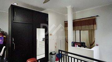 Gambar 5 Rumah 2 Lantai Bagus Semi Furnished SHM di Graha Raya