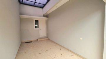 Gambar 2 Rumah 2 Lantai Termurah Di Chalcedony, Phg, Gading Serpong Cakep