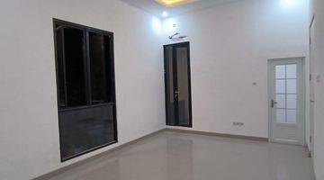 Gambar 3 Dijual Rumah Baru 2 Lantai Minimalist Simpang Darmo Permai Selatan Town House Luas Tanah 88 m² 8x11 Hook Lb 151 m² Kt 3 3 Master Bedroom Semua Kamar Mandi Dalam Km 3 Double View Hadap Selatan + Timur Carport Bisa 2 Mobil 4400 Watt Shm, Imb Lengkap Harga 1