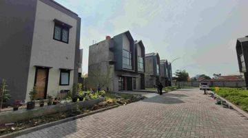 Gambar 3 Rumah Baru Minimalis Modern Scandinavian Kopo Harmonis Townhouse