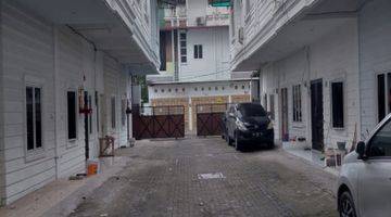 Gambar 1 Townhouse Cantik Lengkap Dengan Workshop