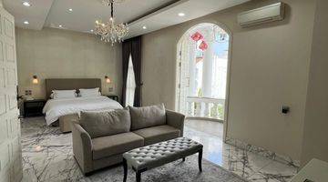 Gambar 1 Jual Rumah Villa Lux Polonia The Palace Spesifikasi Bagus Furnish