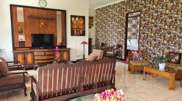 Gambar 3 Rumah 2 Lantai Bagus Furnished SHM di Kota Baru Parahyangan, Bandung