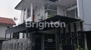 Gambar 5 rumah hook 3 lantai jalan raya parung