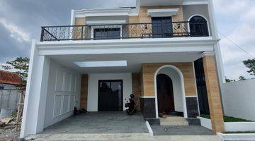 Gambar 1 Rumah Private Pool Maguwoharjo Sleman 