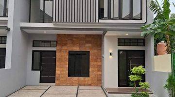 Gambar 1 Rumah Exclusive Mewah Purwomartani 