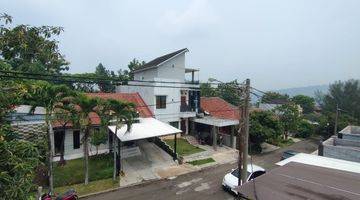 Gambar 1 Rumah Modern Minimalis Dengsn View Bukit Hambalang