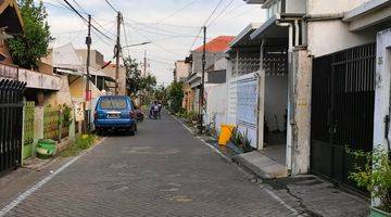 Gambar 4 Rumah 1,5 Lantai Dekat Pusat Kota 