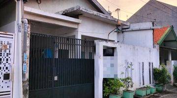 Gambar 2 Rumah 1,5 Lantai Dekat Pusat Kota 