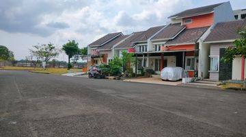 Gambar 1 Rumah Dalam Cluster di Grand Wisata, Bekasi