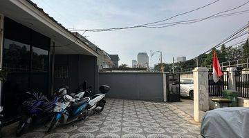 Gambar 4 Rumah 2 Lantai Dekat Area Perkantoran