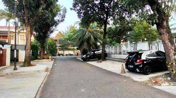 Gambar 2 Rumah Lama Jarang Ada Dekat Blok M Kebayoran Baru Jalan Lebar