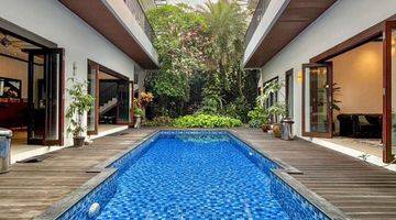 Gambar 1 Tropical Modern House Siap Huni Bangunan 2 Lantai Ada Private Pool