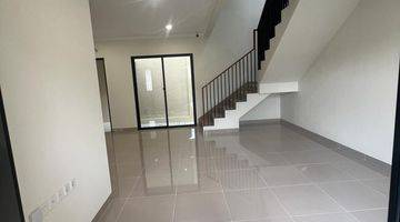 Gambar 2 Cluster Carson Tangerang, Rumah 2 Lantai, Baru, Unfurnished