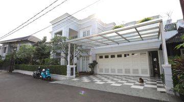 Gambar 1 Di Jual Rumah Townhouse Style American Classic 2 Lantai Di Kemang