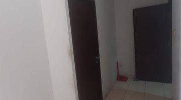 Gambar 4 Rumah Bagus Semi Furnished SHM di Tomang, Jakarta Barat