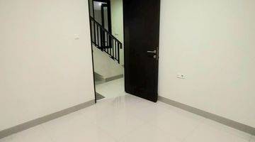 Gambar 5 Rumah Bagus Unfurnished SHM di Metland Puri, Jakarta Barat