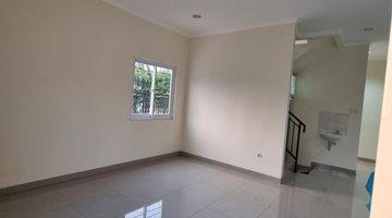 Gambar 3 Rumah Brand New Sektor Gading Serpong